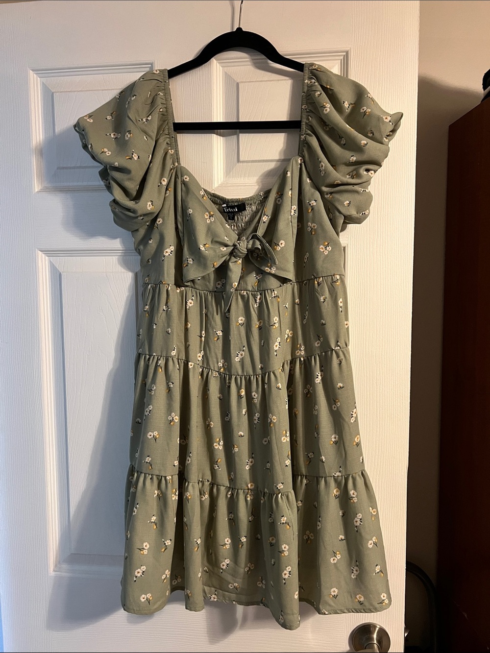 Trixxi Floral Puff Sleeve Tie-Front Dress